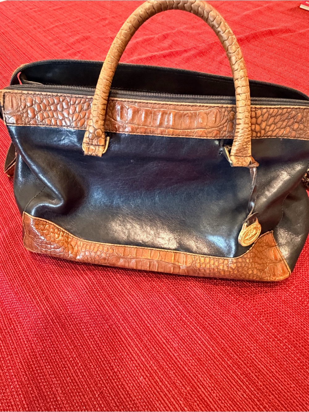 Vintage Brahmin Two-Tone Black & Cognac Croc Embossed Leather purse
